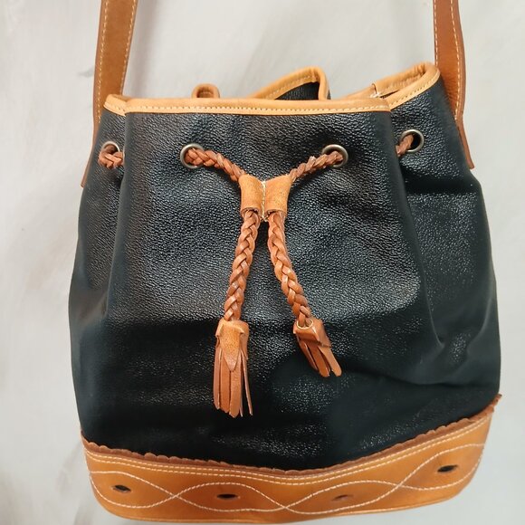 Adrienne Vittadini Hobo Bucket Bag - Picture 10 of 11